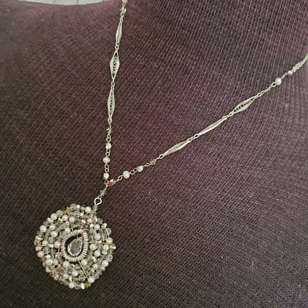 Silvertone necklace with beaded, faux pearl and briolette pendant